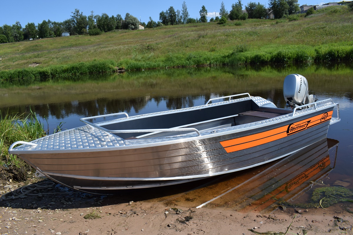 картинка Лодка моторная Wellboat-42 Next от сети строительных магазинов в Старой Руссе